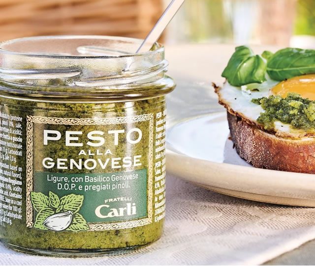 Aperitif-Ideen mit Pesto und Bruschetta