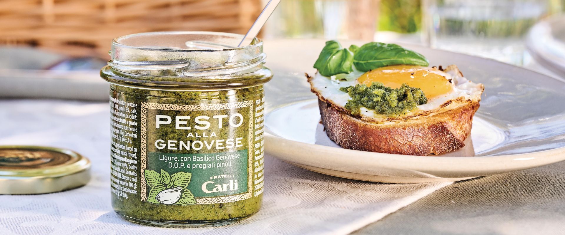 Aperitif-Ideen mit Pesto und Bruschetta