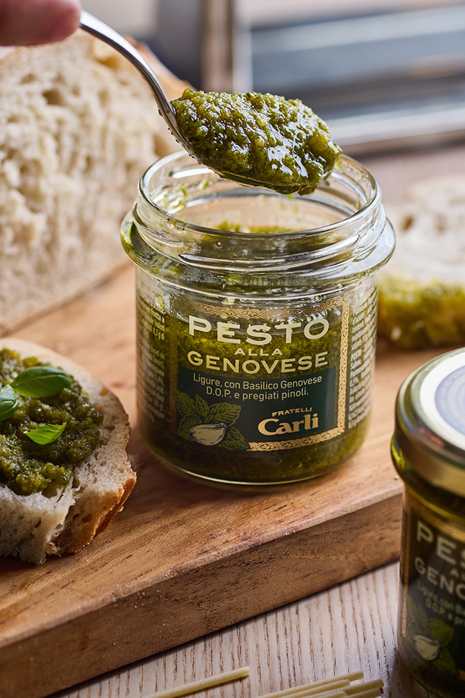Ein glas Pesto