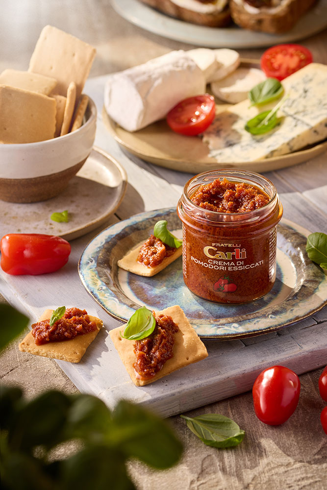 Feine Aufstriche: getrocknete tomaten creme