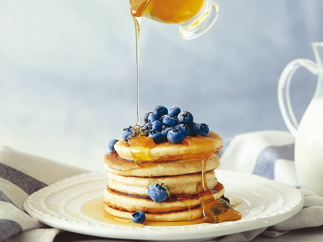 Pfannkuchen mit Honig