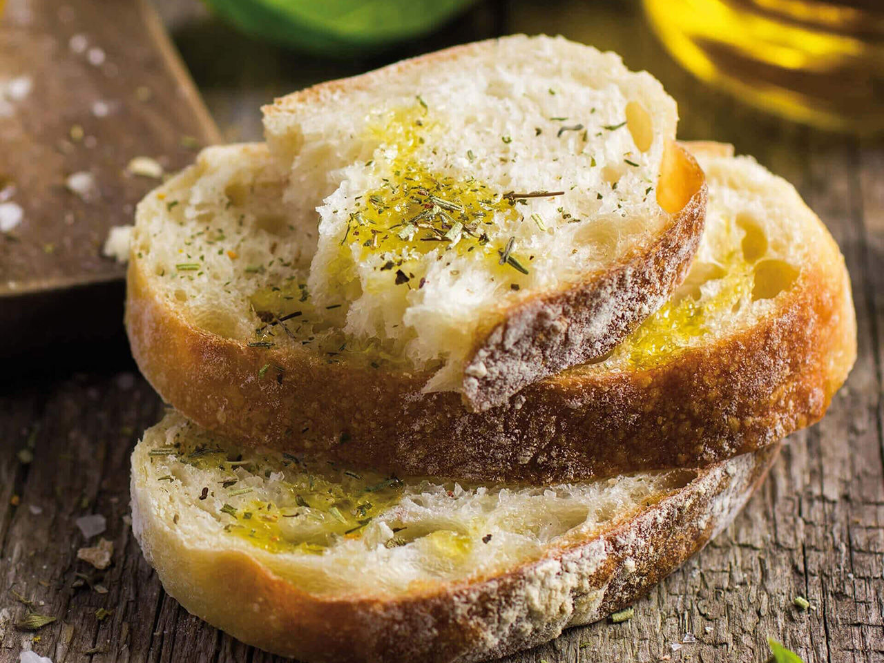 Brot mit Olivenöl