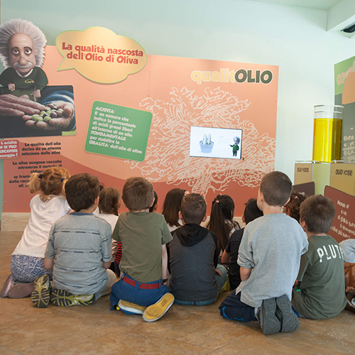 Spielerisch lernen: Kinder zu Gast im LaboratOlio